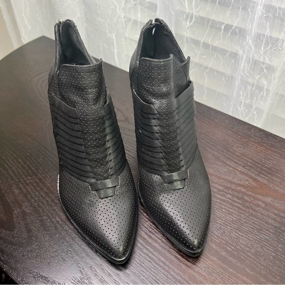 Vince Camuto Black  Ankle Bootie, Sheep Washed Wedges.  Size 6.5. #010 - Picture 4 of 9